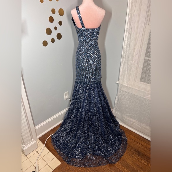 NWT Jovani Lace And Sequin Mermaid Gown - Picture 8 of 16